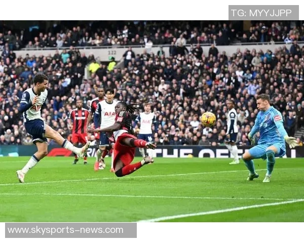 德甲激战热刺与莱比锡战成平局点球大战引发全场狂欢