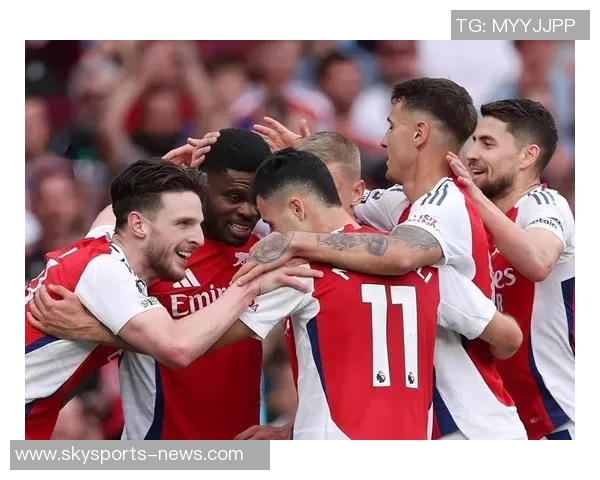 西甲精彩对决拜仁与曼联1比1平局逆转瞬间引发全场欢呼